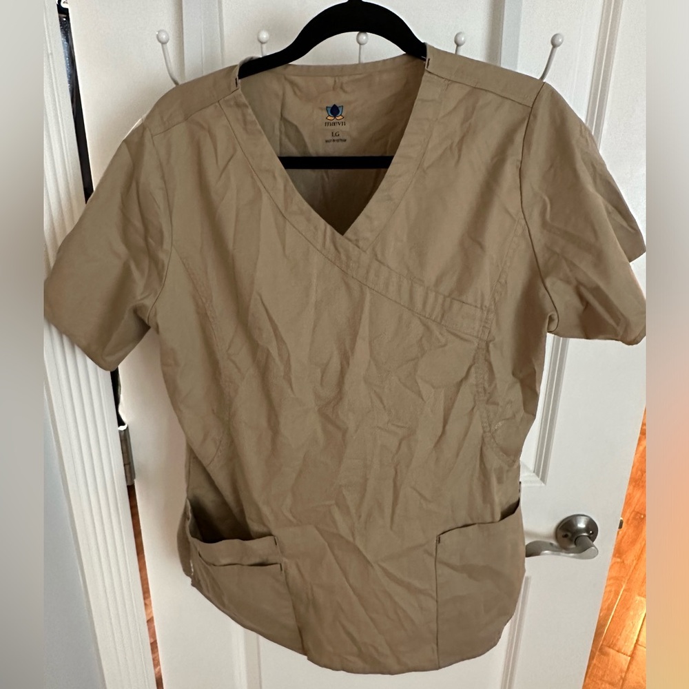 NWOT Sz L- Maevn scrub